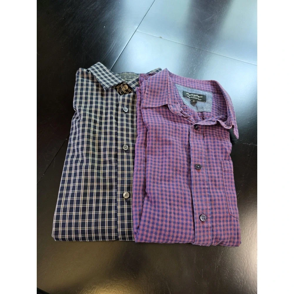 Lot of 2 Banana Republic Men's Button Down Shirts Size M Non-Iron &‎ Soft Wash